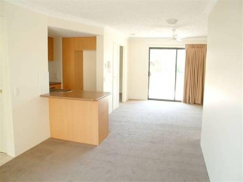 32 Bath Street, Labrador QLD 4215