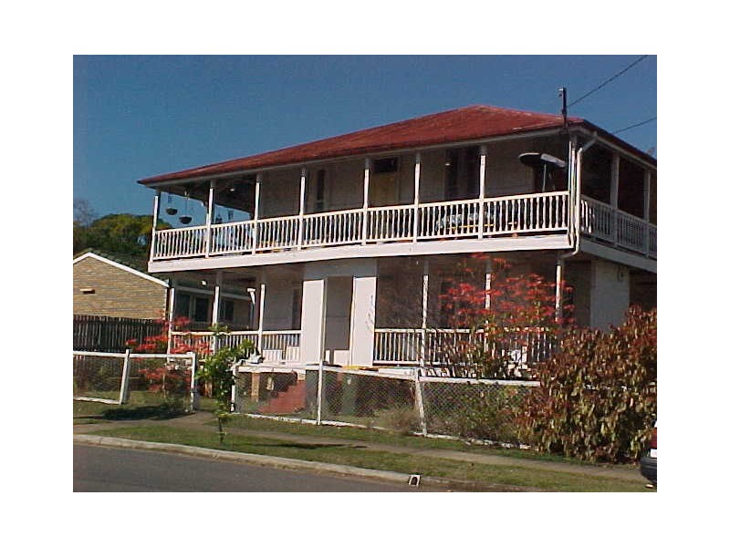 2/104 Chestnut Street, Wynnum QLD 4178
