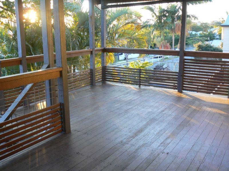 15 Barton Parade, Balmoral QLD 4171