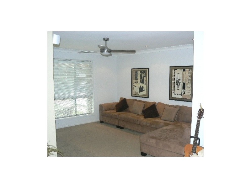 33 Clearwater Street, Ormiston QLD 4160