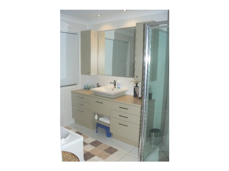 33 Clearwater Street, Ormiston QLD 4160