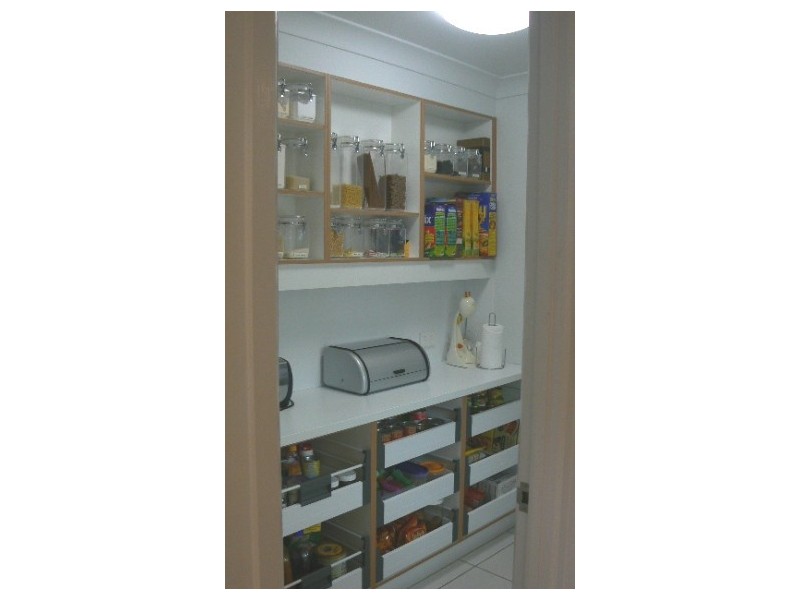 33 Clearwater Street, Ormiston QLD 4160