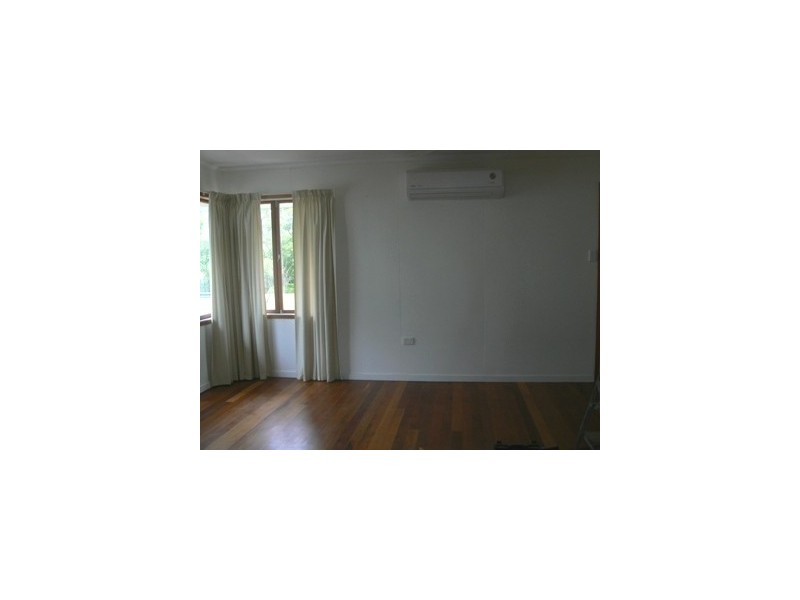 18 Hugh Street, Thorneside QLD 4158