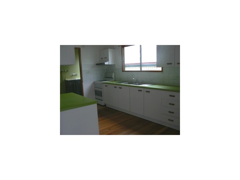 18 Hugh Street, Thorneside QLD 4158