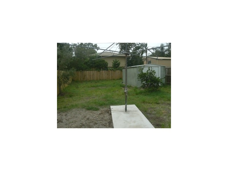 18 Hugh Street, Thorneside QLD 4158