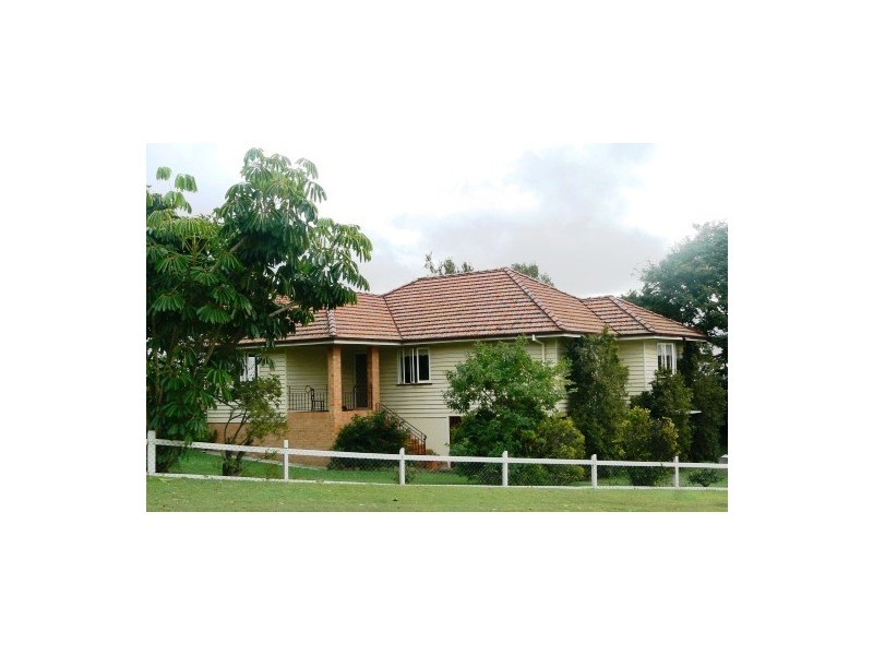 11 Bank Street, Windsor QLD 4030
