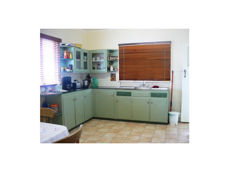 11 Bank Street, Windsor QLD 4030