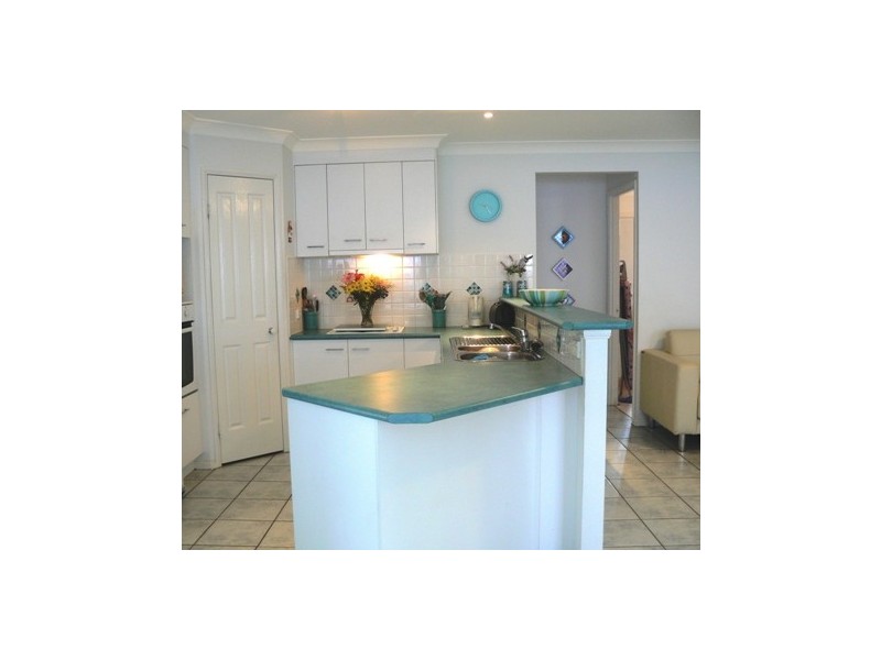 16 Haig Road, Birkdale QLD 4159