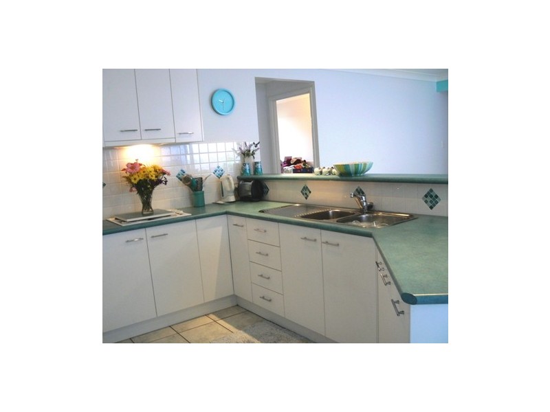 16 Haig Road, Birkdale QLD 4159