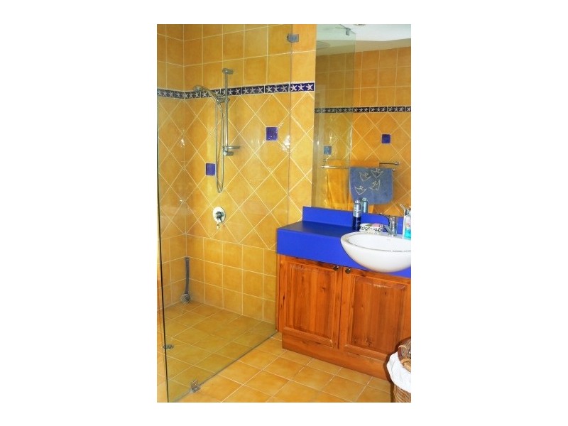 128 Queens Esplanade, Thorneside QLD 4158