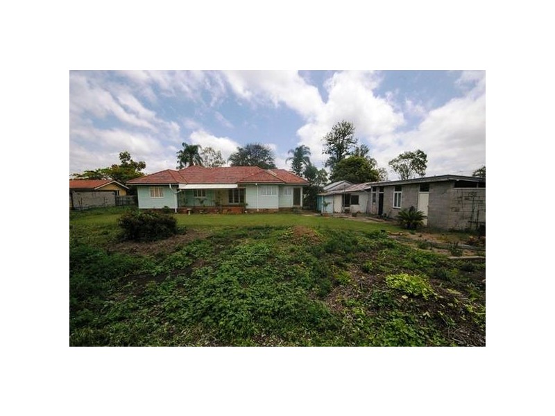 110 Randall Road, Wynnum West QLD 4178