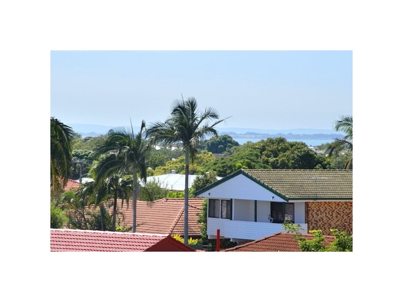 110 Randall Road, Wynnum West QLD 4178