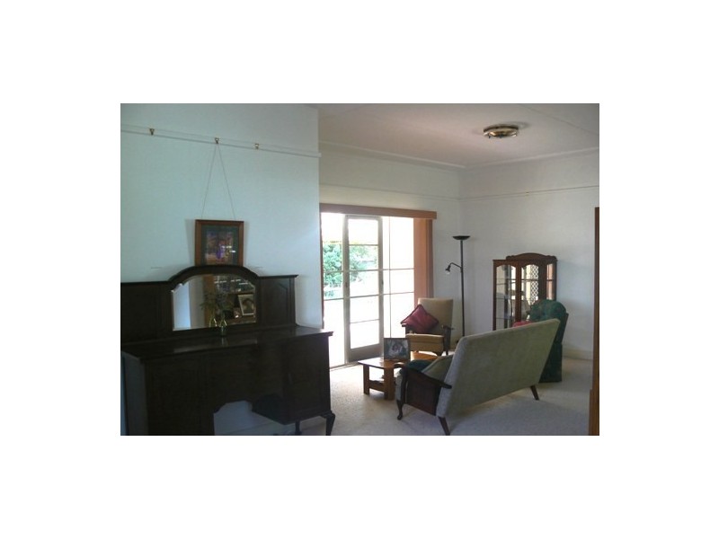 110 Randall Road, Wynnum West QLD 4178