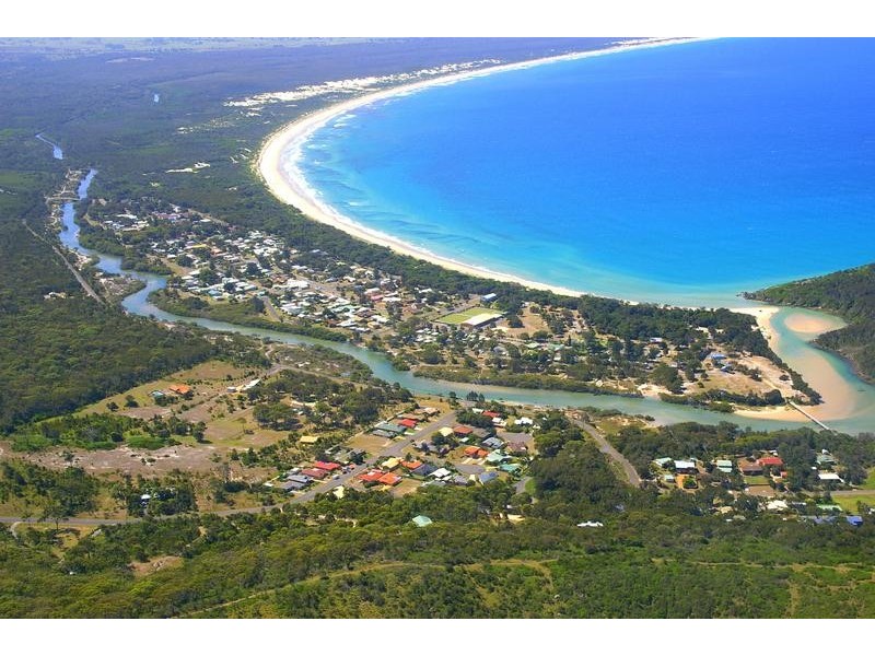 60 Straight Street, Hat Head NSW 2440