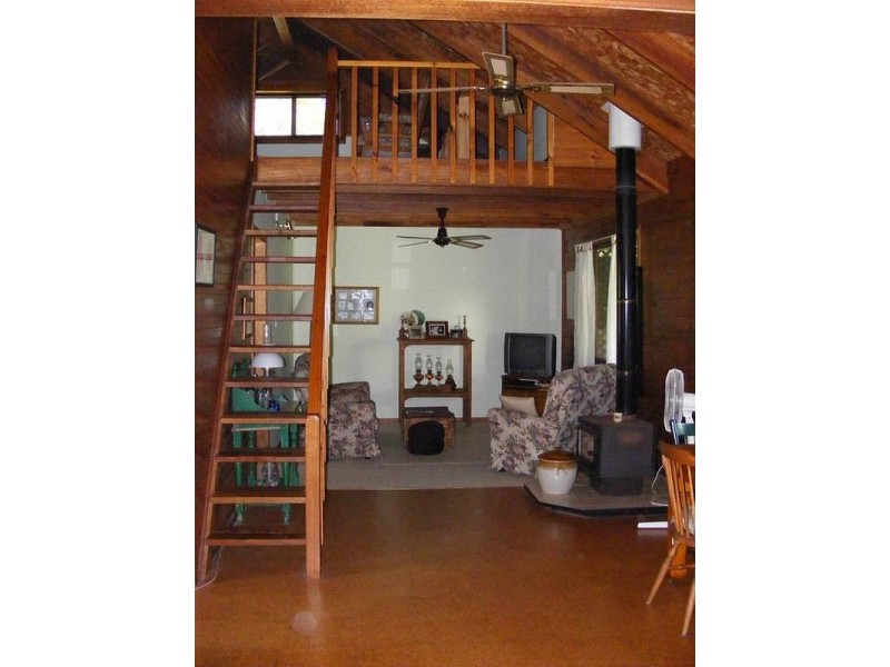 9 Nineteenth Ave, Stuarts Point NSW 2441
