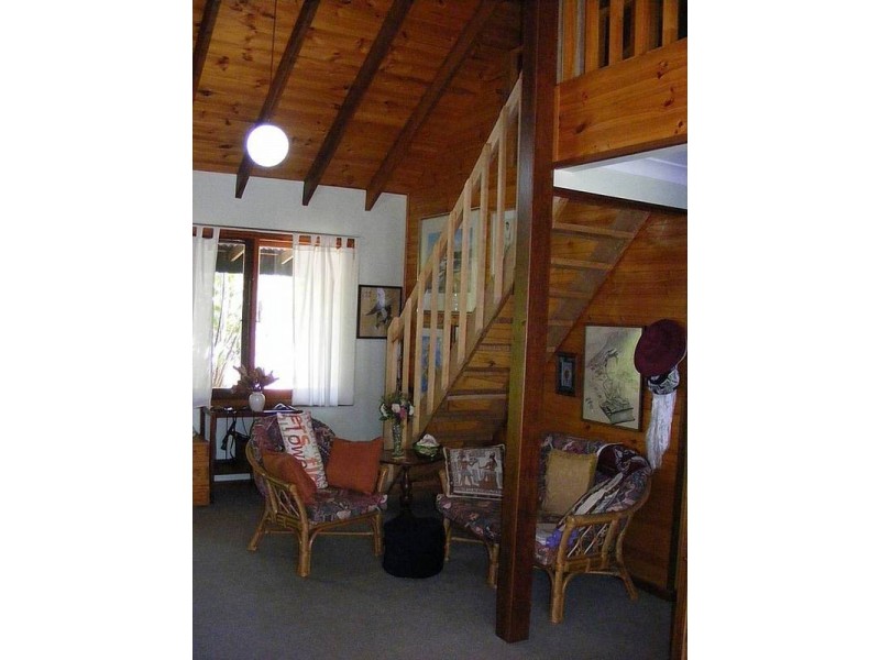 9 Nineteenth Ave, Stuarts Point NSW 2441