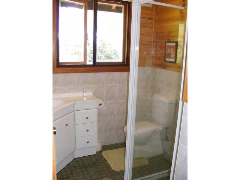 9 Nineteenth Ave, Stuarts Point NSW 2441