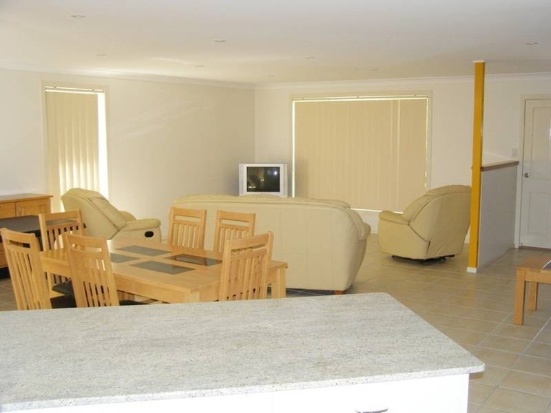 2/5 Baker Drive, Crescent Head NSW 2440