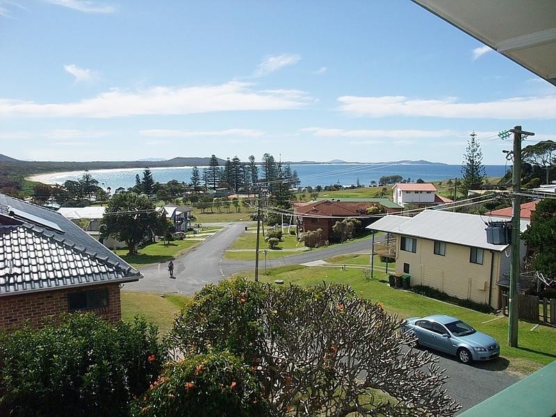 9 Gowing Street, Crescent Head NSW 2440