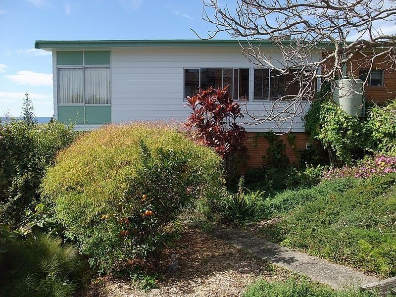 9 Gowing Street, Crescent Head NSW 2440