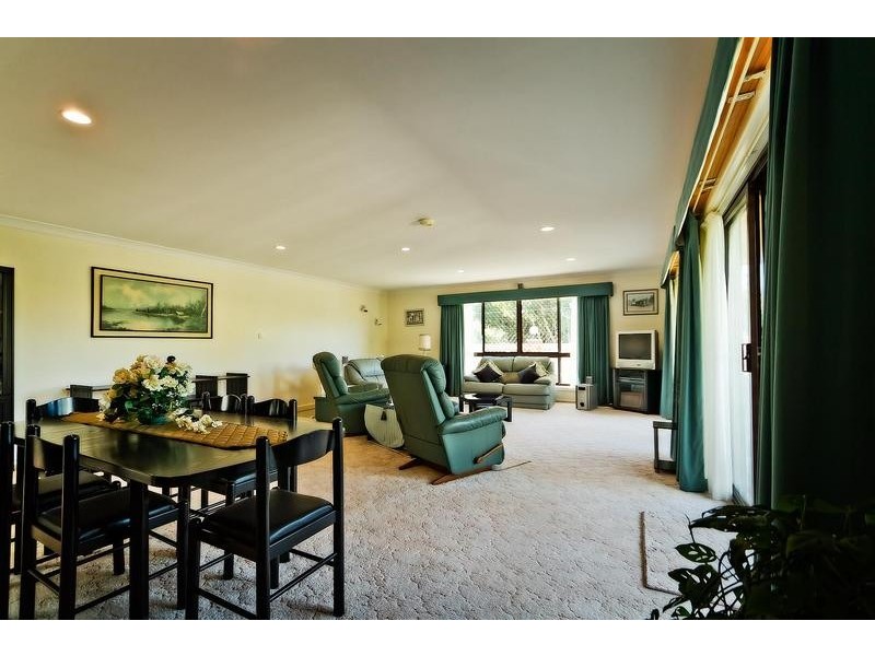 8 Hutcheson Street, Hat Head NSW 2440