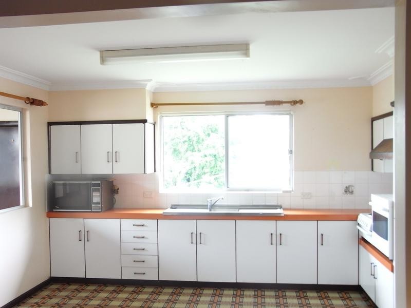 27 Elrington Avenue, West Kempsey NSW 2440