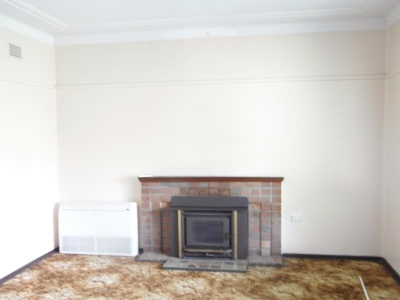 27 Elrington Avenue, West Kempsey NSW 2440