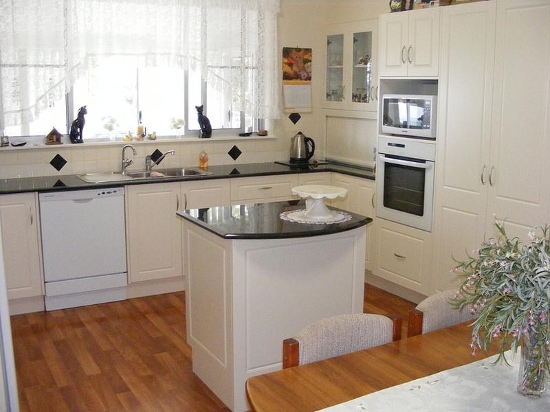 4 Russell Ave, Smithtown NSW 2440