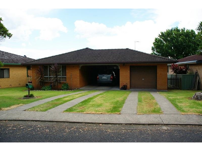 2 Lawrence Crescent, Kempsey NSW 2440