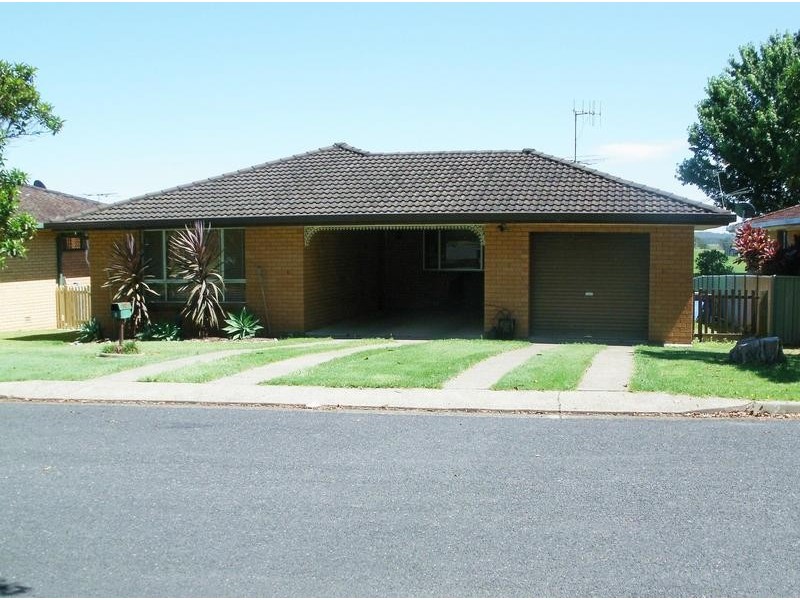 2 Lawrence Crescent, Kempsey NSW 2440