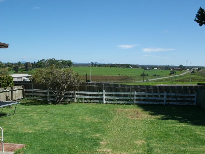 2 Lawrence Crescent, Kempsey NSW 2440