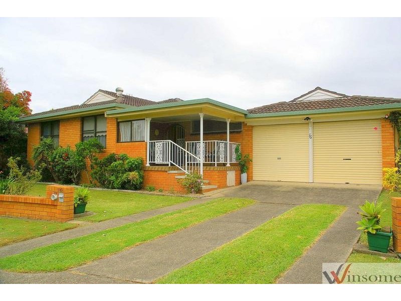 16 Lawrence Crescent, Kempsey NSW 2440