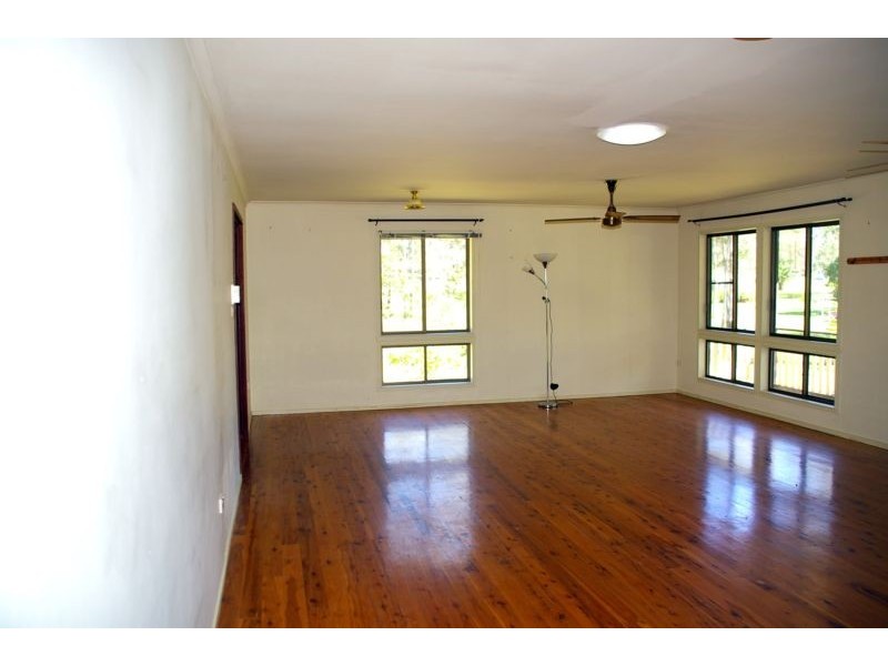 129 Bushland Drive,, Yarravel NSW 2440