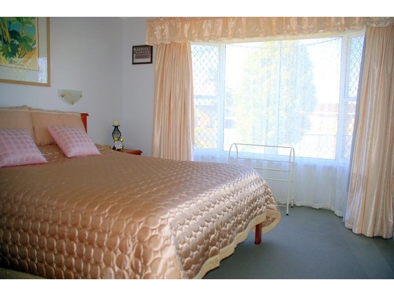 6 Mawson Place, West Kempsey NSW 2440