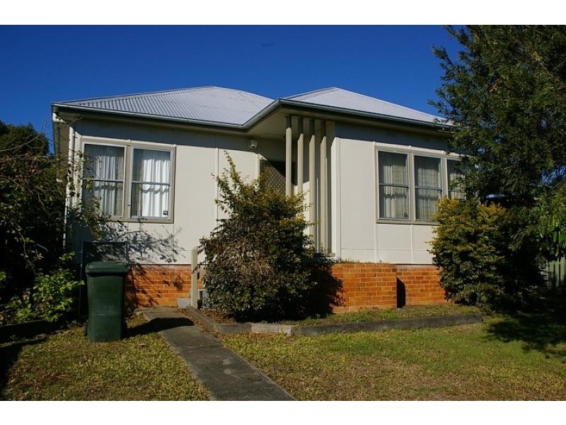 1 CLARENCE RYAN AVENUE, West Kempsey NSW 2440