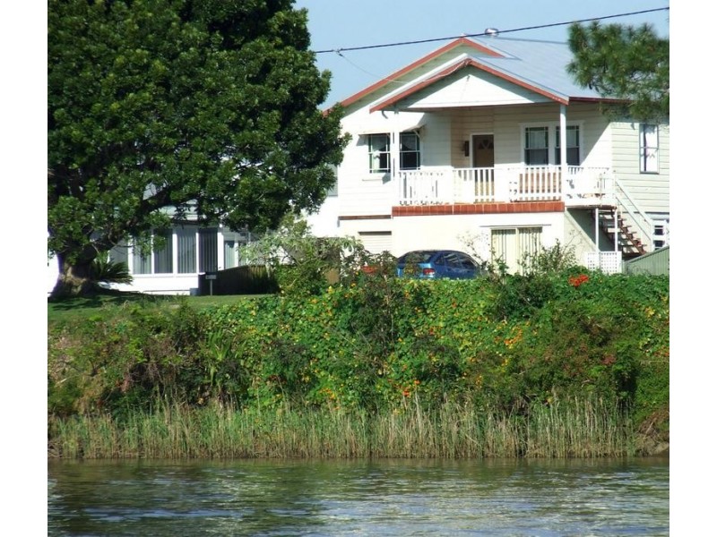 32 Croads Esplanade, Smithtown NSW 2440
