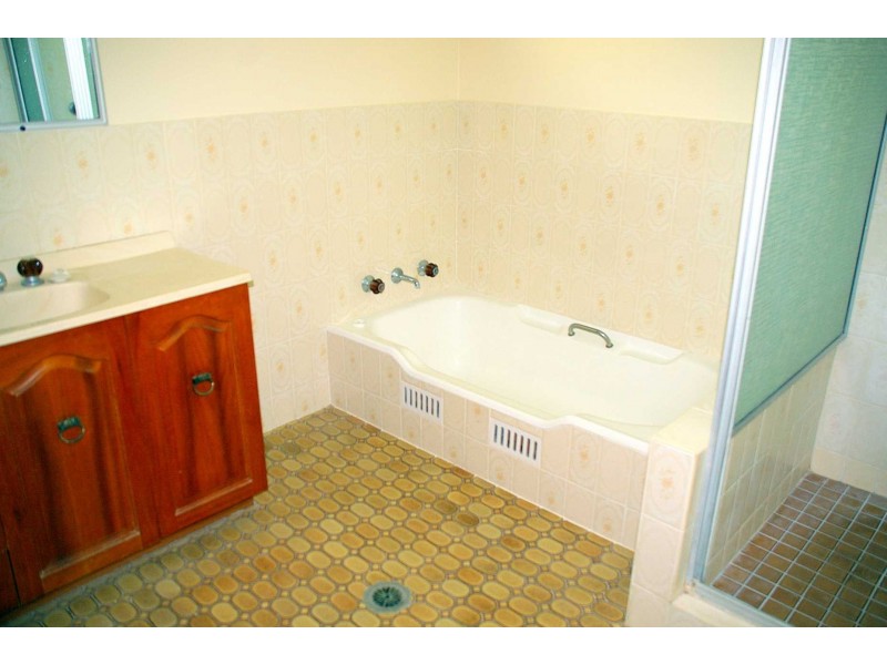 57 Tozer Street, West Kempsey NSW 2440