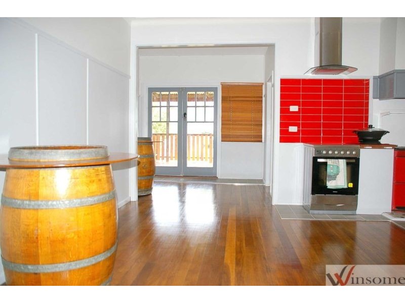 16 Park Avenue, West Kempsey NSW 2440