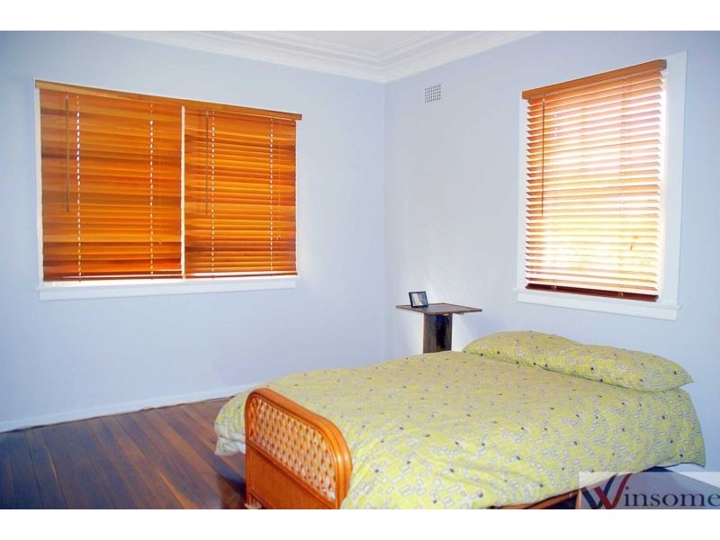 16 Park Avenue, West Kempsey NSW 2440