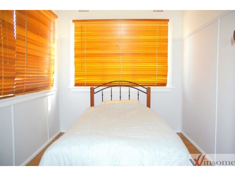 16 Park Avenue, West Kempsey NSW 2440