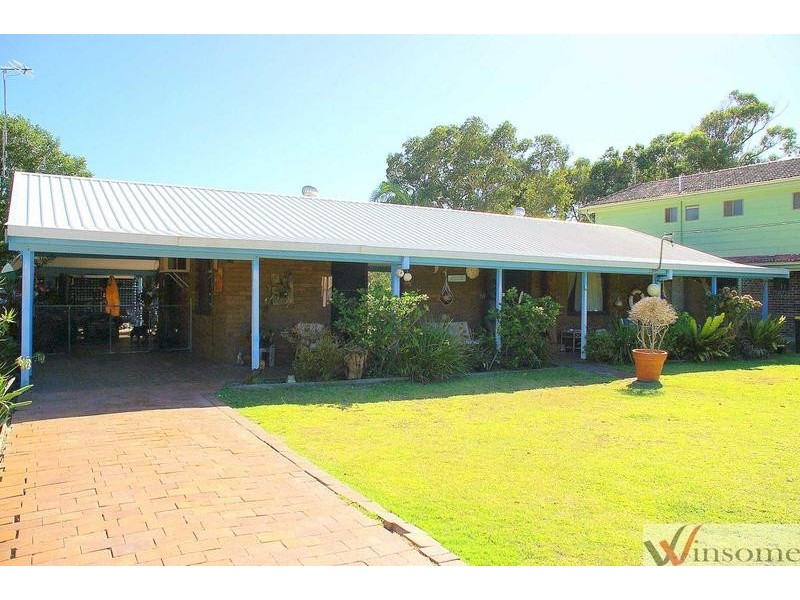 93 Straight Street, Hat Head NSW 2440