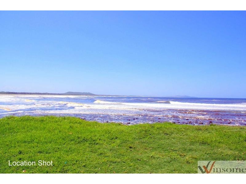 11 Stewart Street, Crescent Head NSW 2440