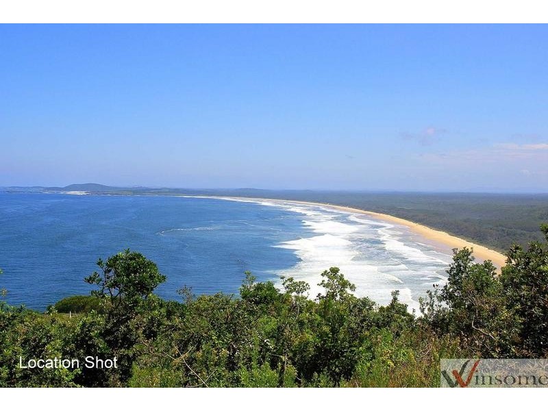 11 Stewart Street, Crescent Head NSW 2440