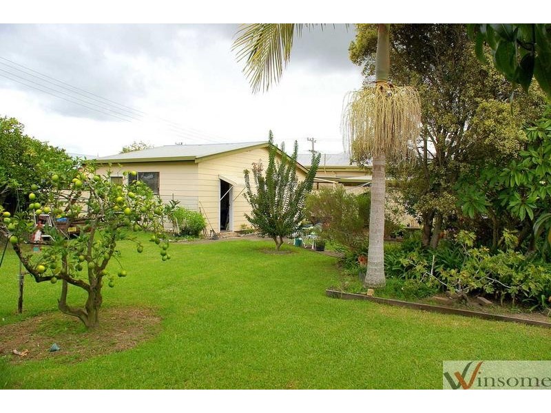 18 Belmore Street, Smithtown NSW 2440