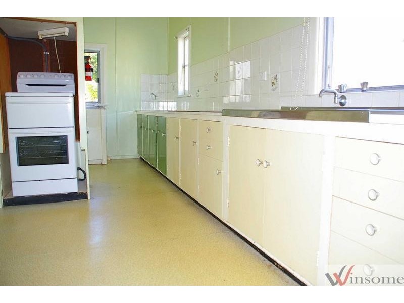 19 Wide Street, West Kempsey NSW 2440