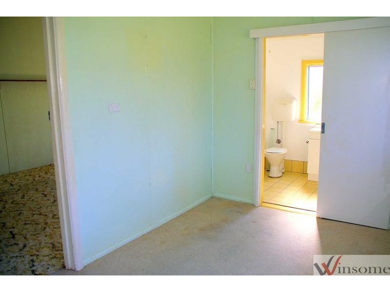 19 Wide Street, West Kempsey NSW 2440