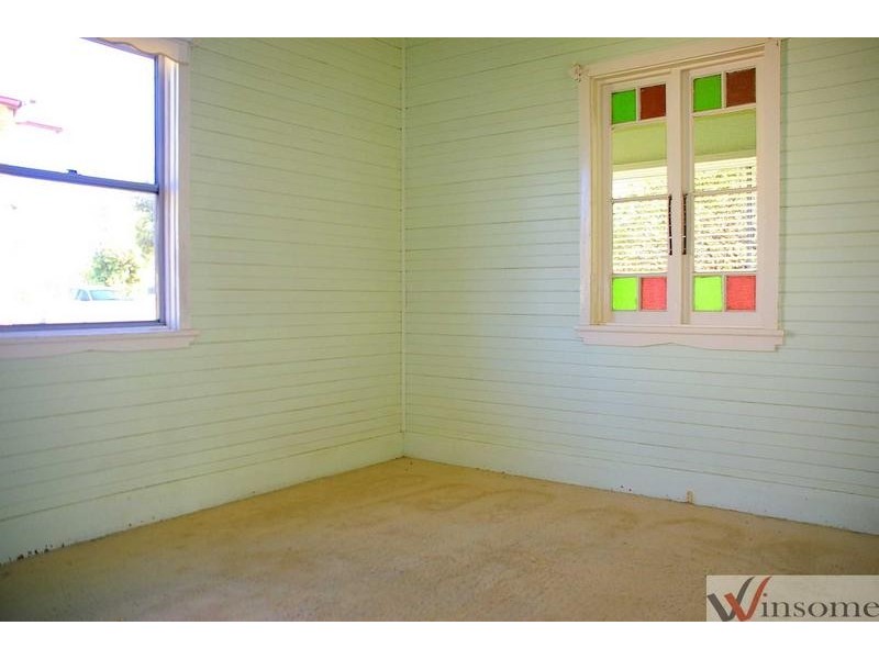 19 Wide Street, West Kempsey NSW 2440