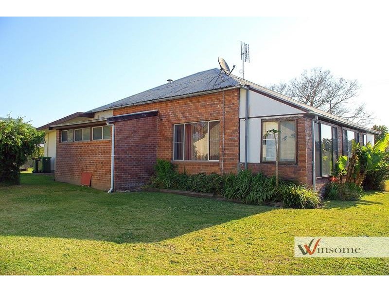 17 Gladstone Street, Kempsey NSW 2440