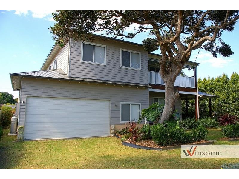 4 Oak Street, Hat Head NSW 2440