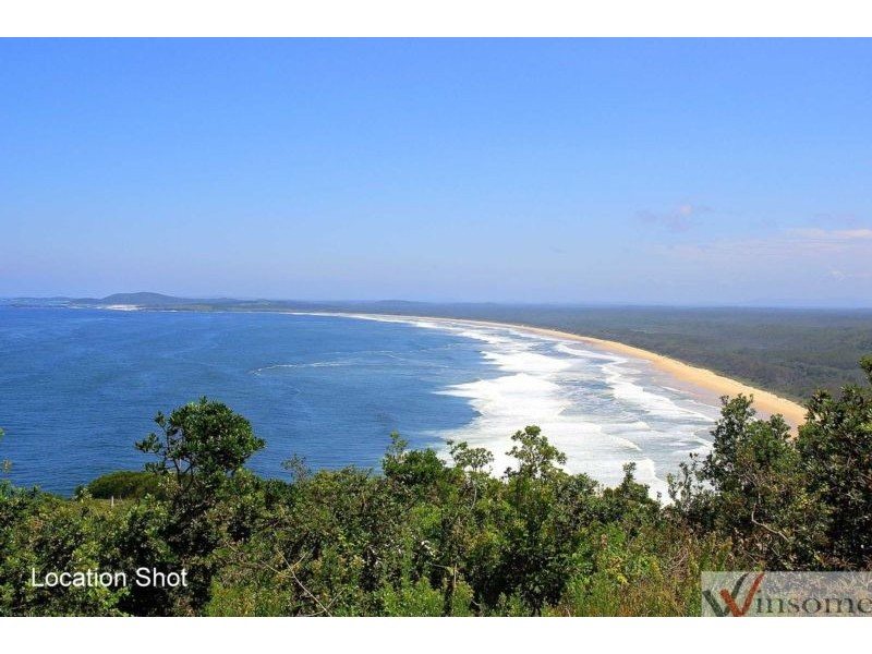 11 Stewart Street, Crescent Head NSW 2440